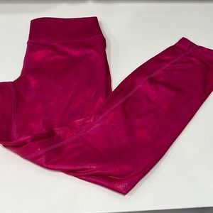 Fabletics new full length pants. These are so cool.